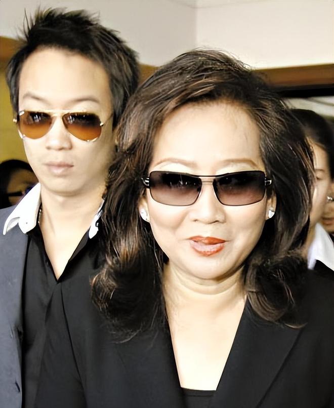 佩通坦的窘境才知他信家族最大的底气是她pg电子试玩平台离婚不离家！看到如今(图12)