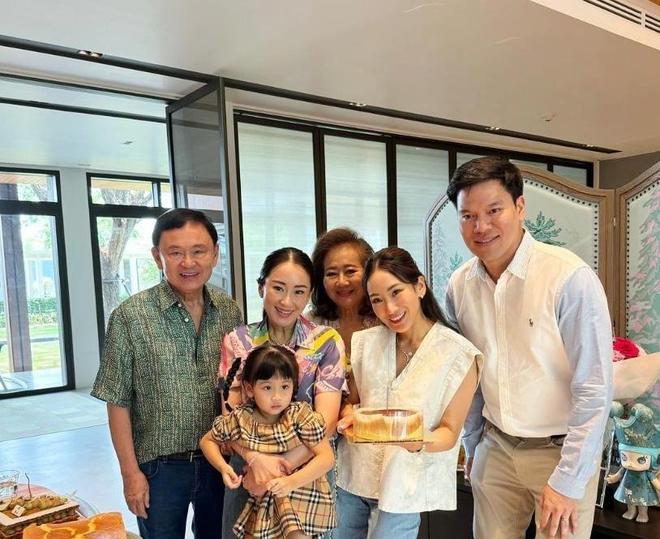 佩通坦的窘境才知他信家族最大的底气是她pg电子试玩平台离婚不离家！看到如今(图15)